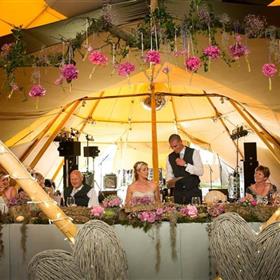 fwthumbNatural woodland top table display with barck, moss and flowers. Boutipi Tipis. Photo by Ally Byron.jpg